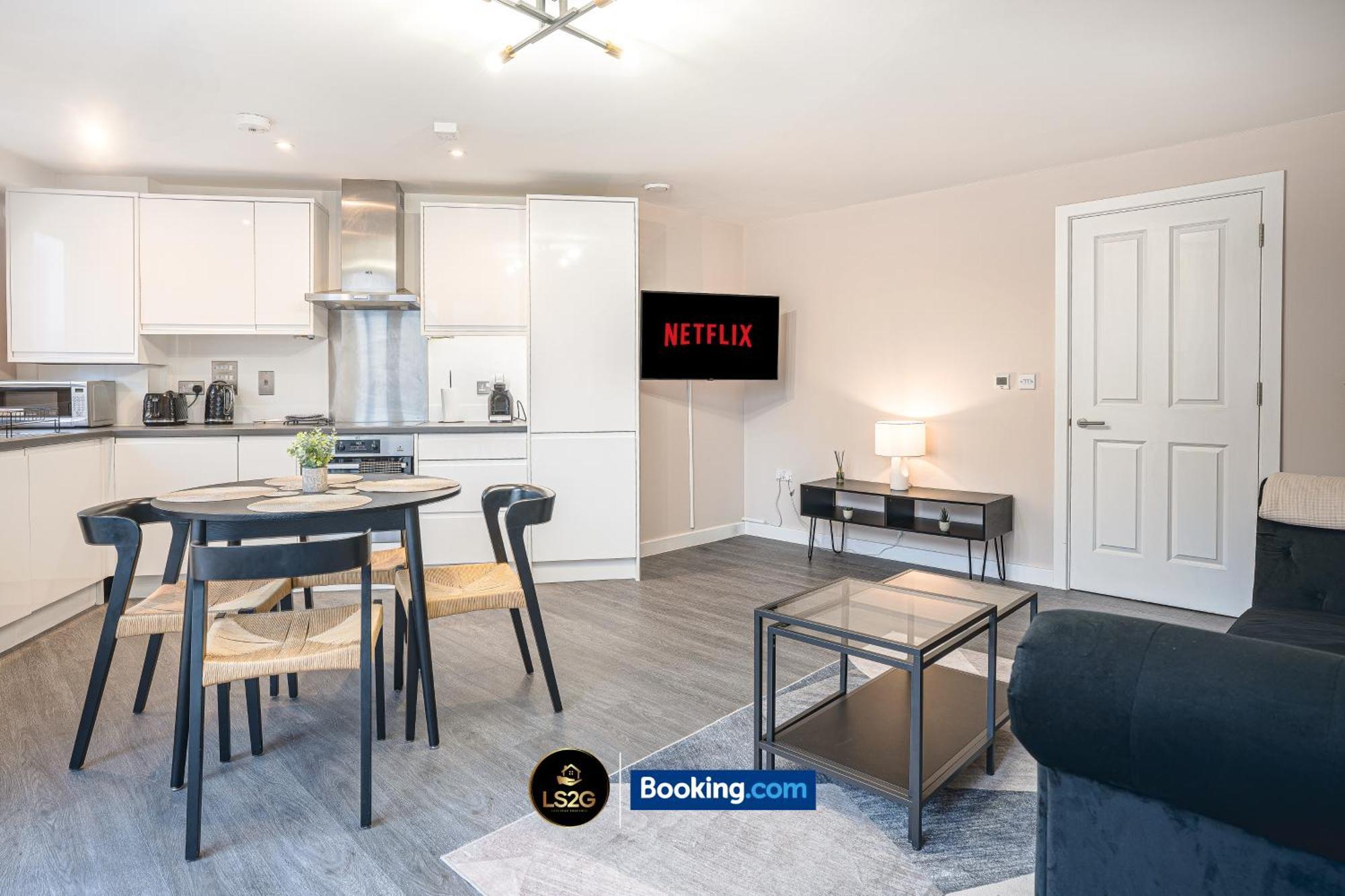 Stylish 2 Bedroom By Ls2g Short Lets & Serviced Greater With Free Parking Appartement *