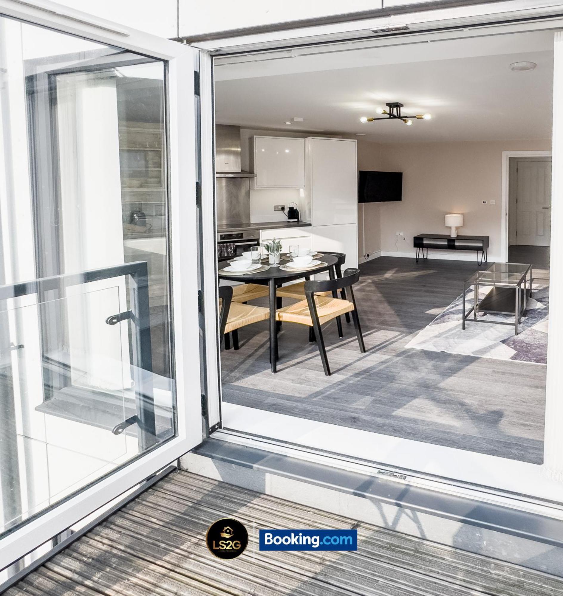 Stylish 2 Bedroom By Ls2g Short Lets & Serviced Greater With Free Parking Appartement