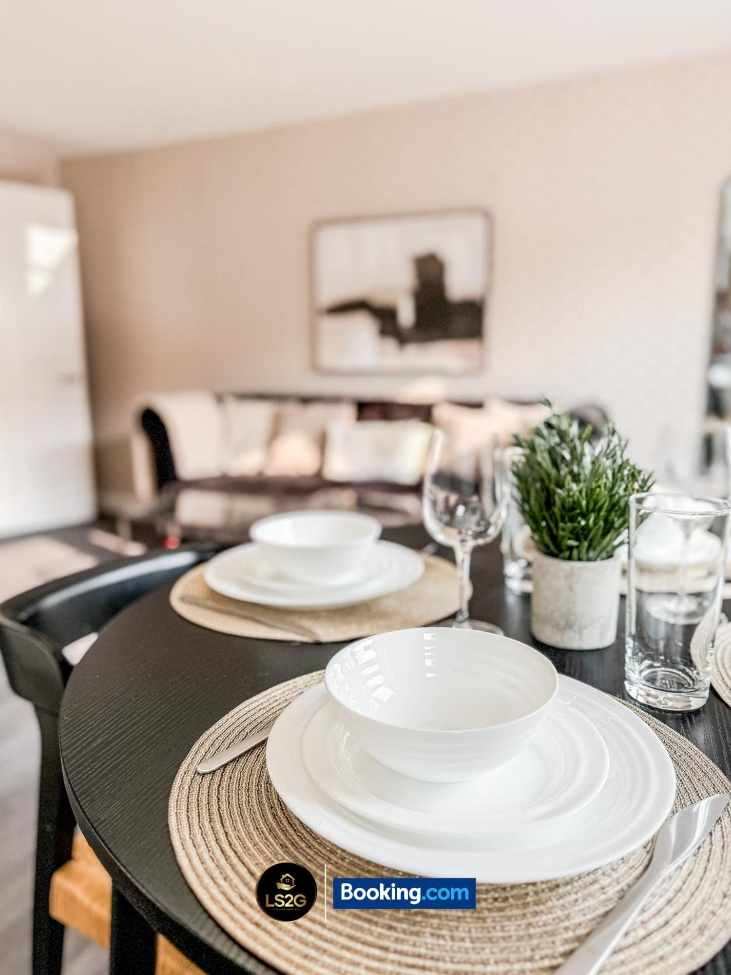 Appartement Stylish 2 Bedroom By Ls2g Short Lets & Serviced Greater With Free Parking *