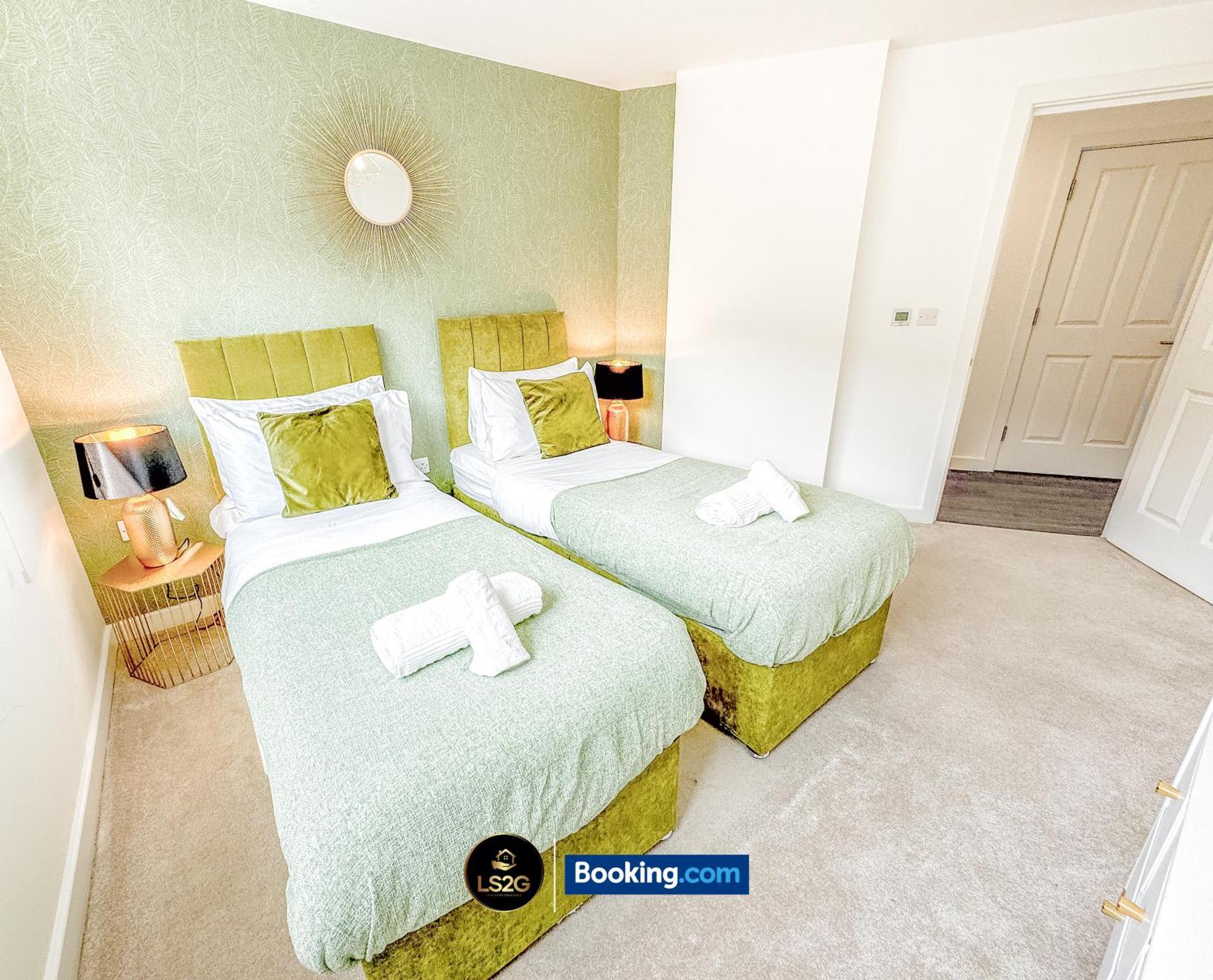Stylish 2 Bedroom By Ls2g Short Lets & Serviced Greater With Free Parking Londen